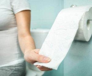 Запор и орехи: как они связаны