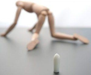 как вставить свечку в прямую кишку себе