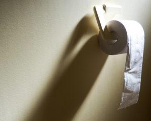 Как принимать минеральную воду при лечении запоров