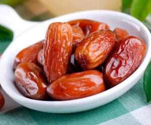 Может ли быть запор от фиников или их нужно есть