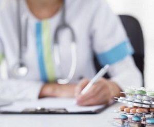 Причины появления слизи в кале у взрослых и детей