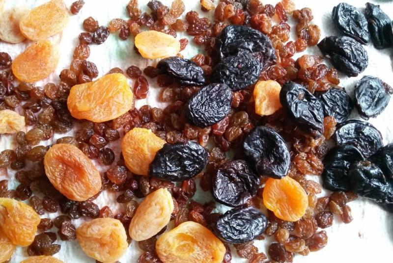 Какие сухофрукты помогают при запоре: рецепты с сухофруктами