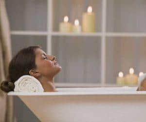 можно ли при геморрое принимать ванну горячую