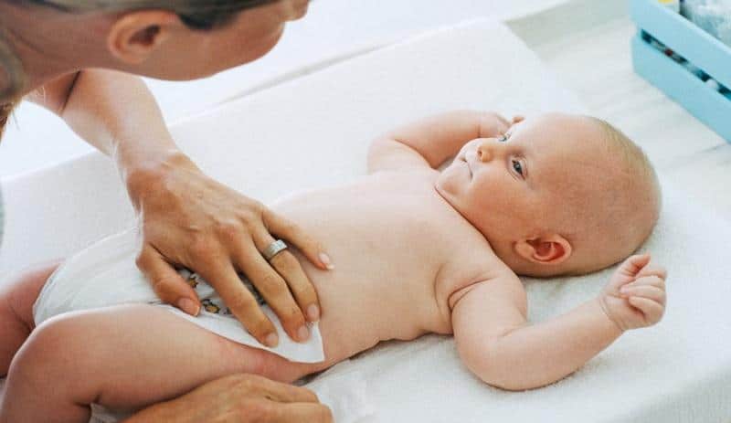 запор у грудничка при грудном вскармливании что делать в домашних условиях