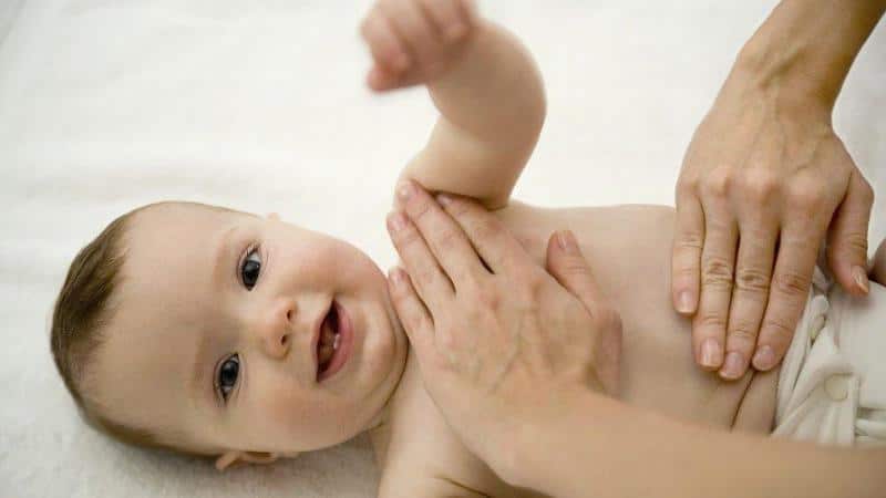 У ребенка запор - что делать в домашних условиях